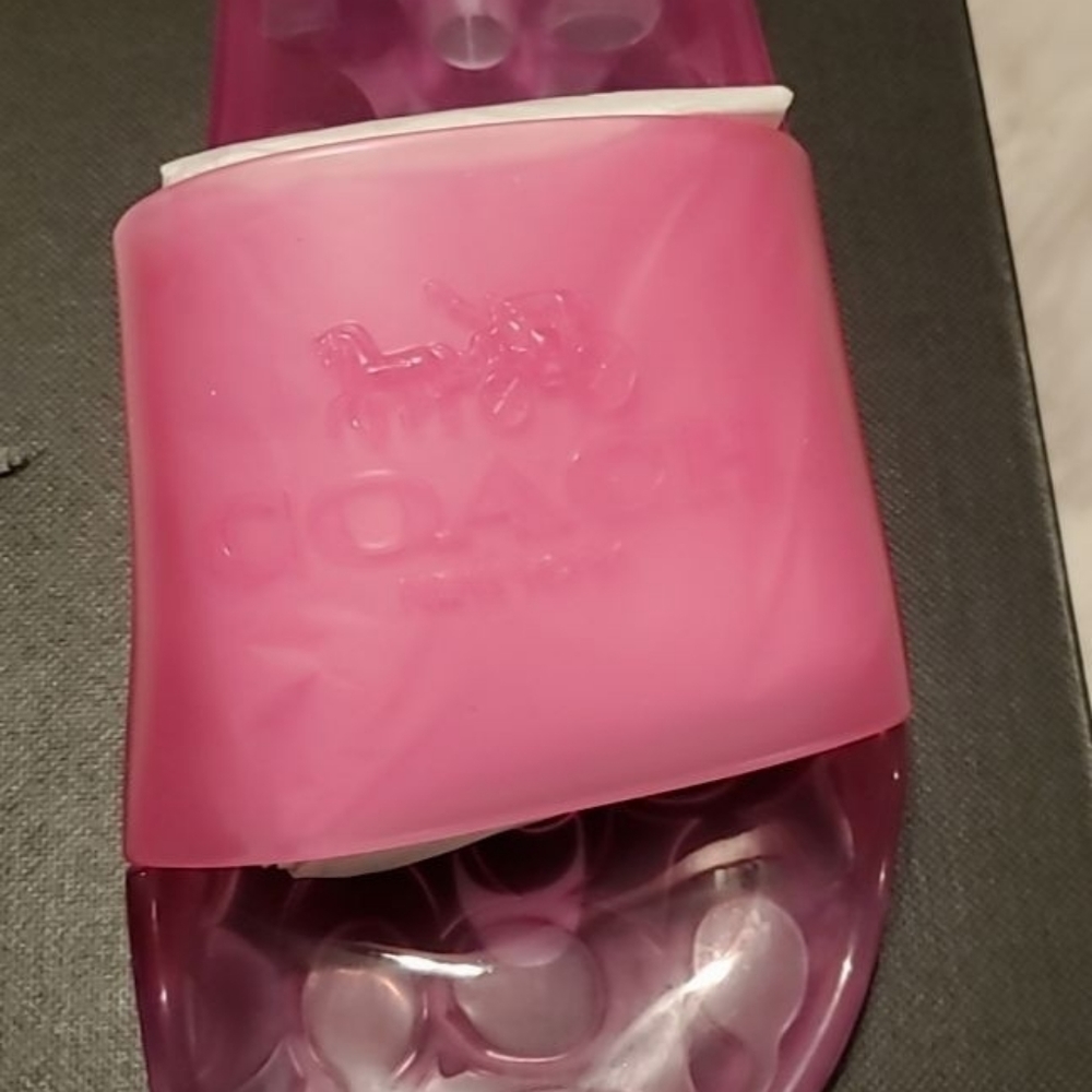 Size 7 Rubber Coach Slides